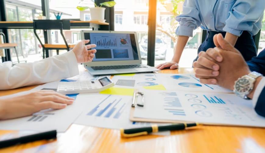 AI驱动变革：图木舒克市AI开发如何深度洞察企业业务流程